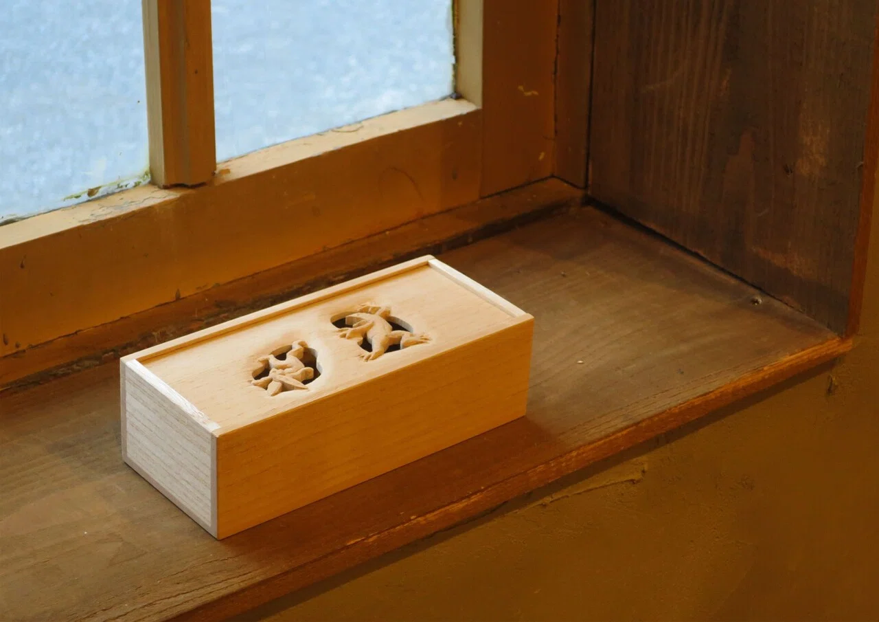 大阪の伝統工芸が結集した桐箱！欄間として飾り、桐箪笥として守る