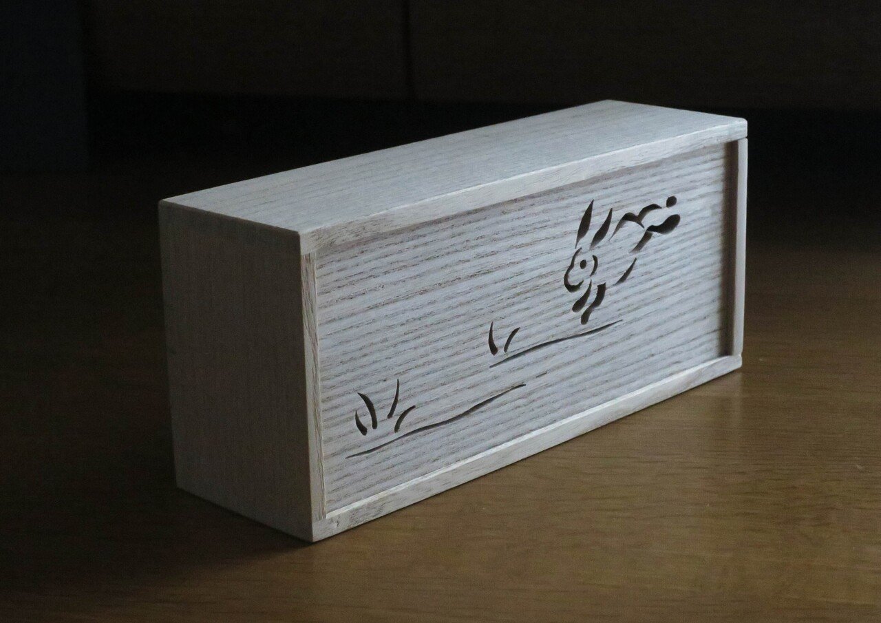 彫刻欄間美術工芸品２枚組 大阪の伝統工芸が結集した桐箱！欄間として飾り、桐箪笥として守る