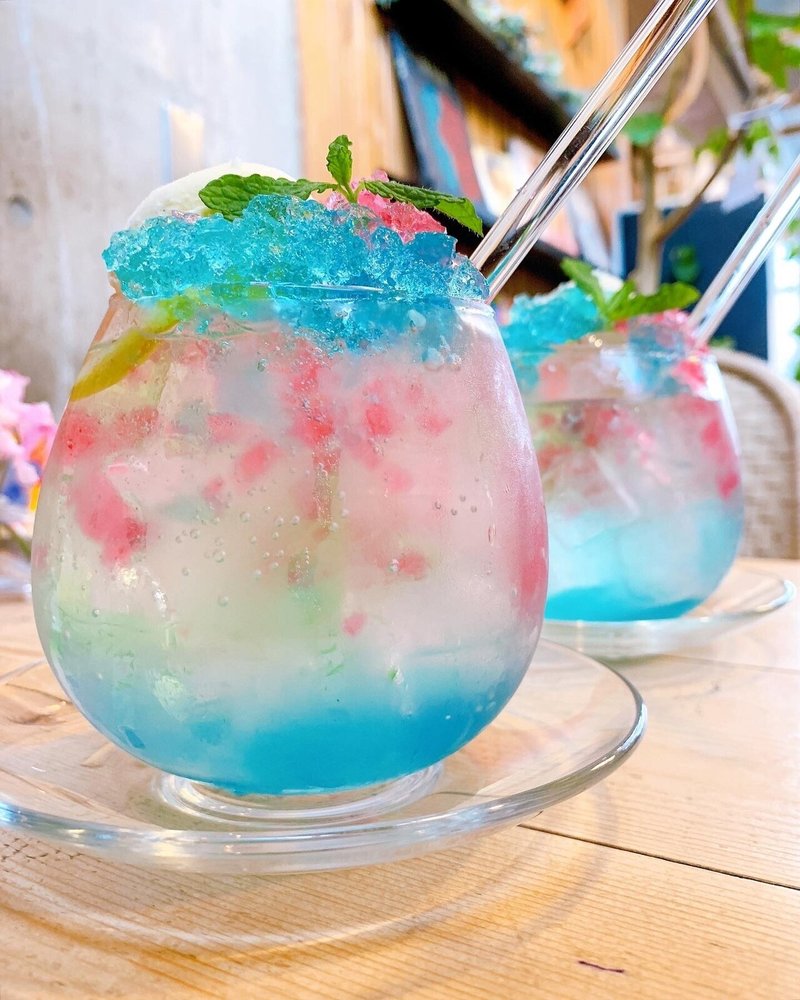 下北沢 あじさいが満開 とってもかわいい紫陽花クリームソーダと紫陽花チーズケーキ いなつち 稲田智 Note