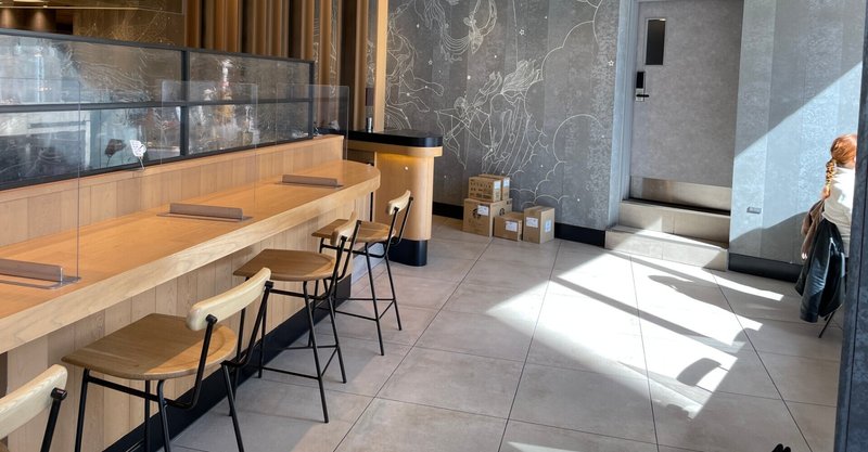 おしゃれな内装が魅力な スターバックスコーヒー 仙台パルコ店 Invincible Hound Note