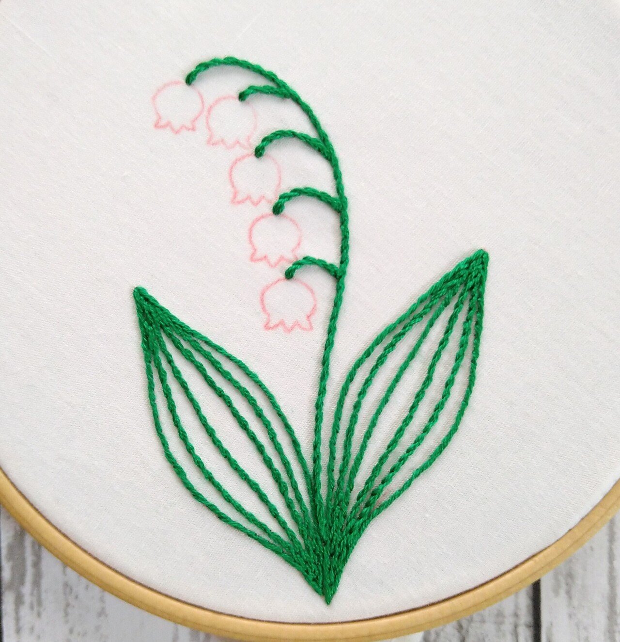 すずらんの花の刺繍ハンカチキットを作ろう* ステップ3 〜すずらんの茎