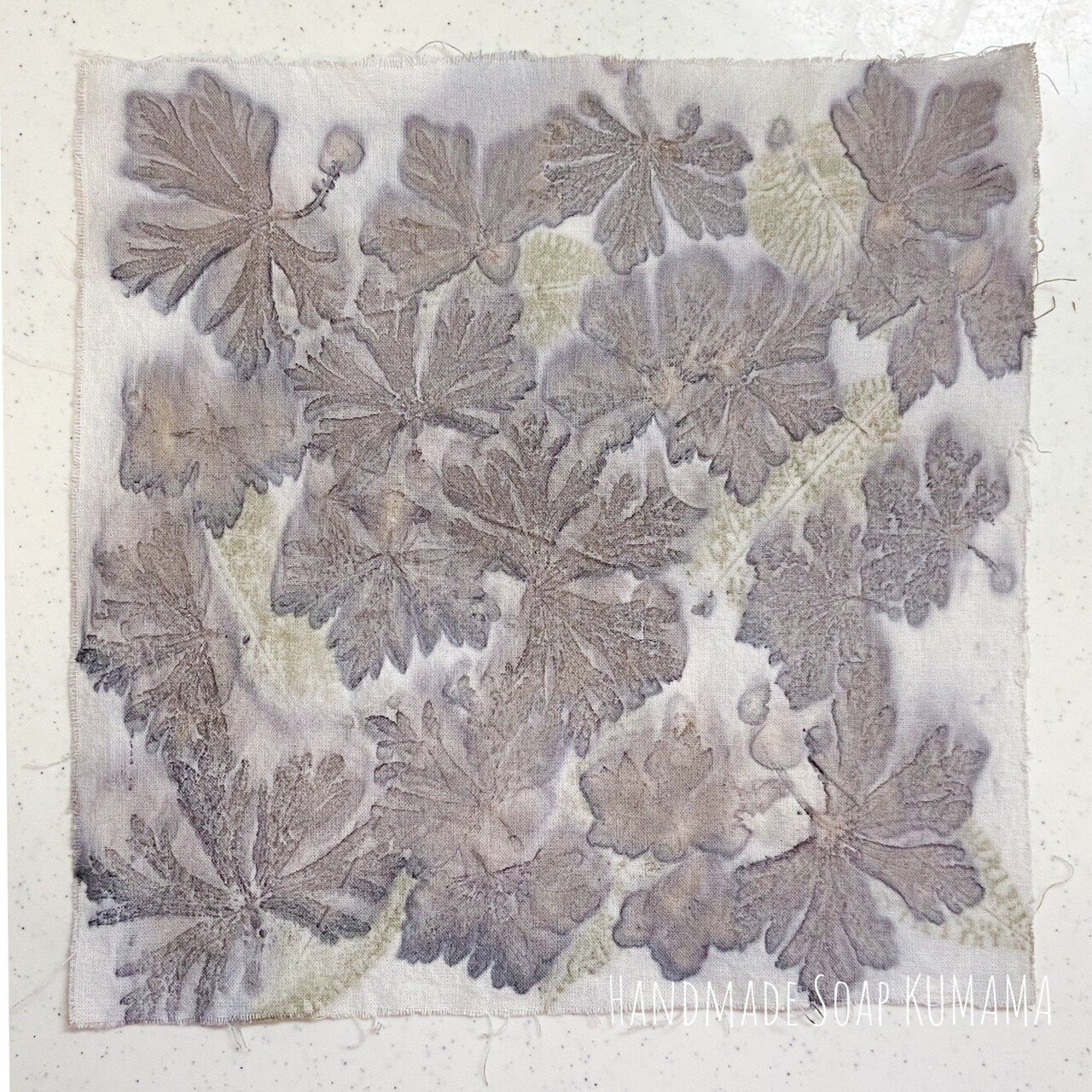 植物の色や形を移して染める 花葉のおき染め ゆりくま せっけんと葉っぱと色と香り Note 植物の色や形を移して染める 花葉のおき染め ゆりくま せっけんと葉っぱと色と香り Note