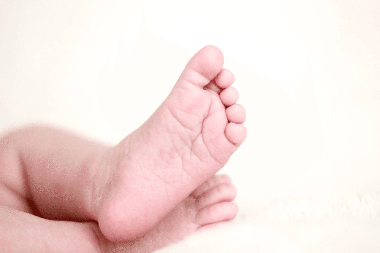 足の裏　赤ちゃん