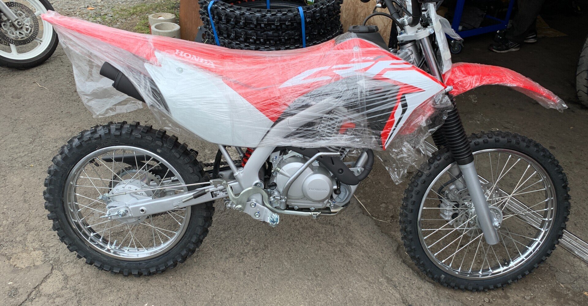 新新 Crf125f 公道仕様化プロジェクト 1日目 2か Note 新新 Crf125f 公道仕様化プロジェクト 1日目 2か Note