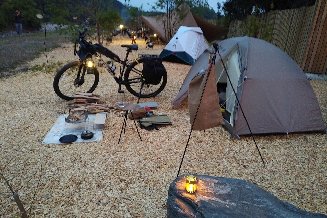 マウンテンバイクのバイクパッキングがカッコイイ！バックと道具