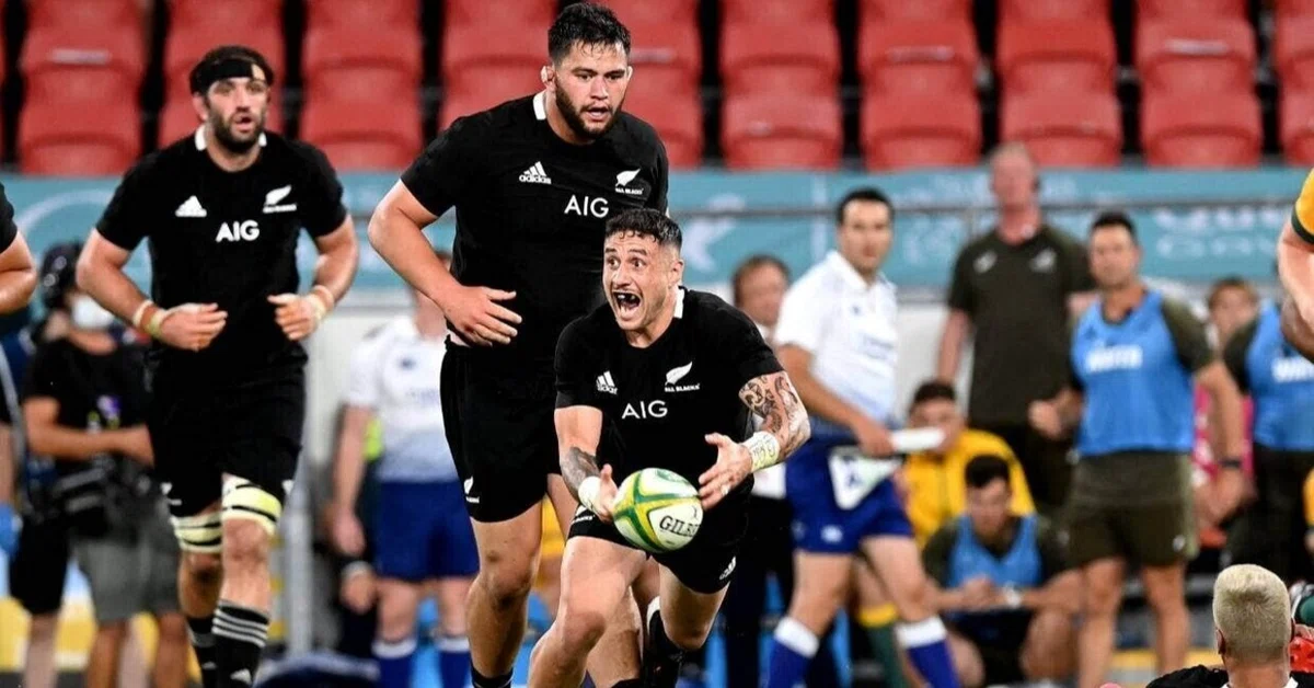 TJ・ペレナラがNZラグビー、ハリケーンズと契約を延長。NRLでの実験の 