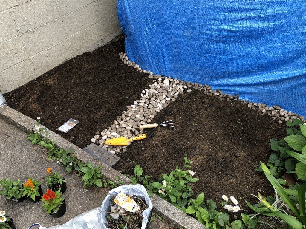 急遽 花壇を作りました 京都コレカラ ひきこもり 生きづらさの当事者団体です Note 急遽 花壇を作りました 京都コレカラ ひきこもり 生きづらさの当事者団体です Note