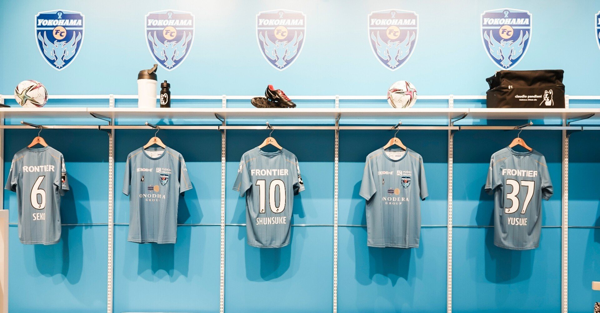 横浜FC プラシャツ上下　　soccer junky Lサイズ 横浜FC プラシャツ上下 soccer junky Lサイズ アクセサリー