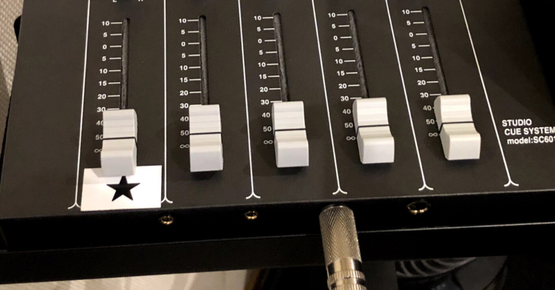 Furman ファーマン「HDS-6」　スタジオ定番CUEBOX FURMAN HDS-6 + HR-6 セット キューボックス CUE BOX CUE