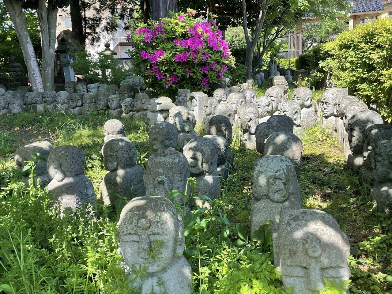 古くて新しい石佛群｜maki.Kanazawa