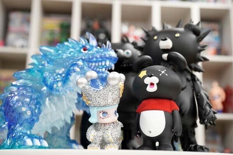 INSTINCTOY was born from the combination of instinct and toy