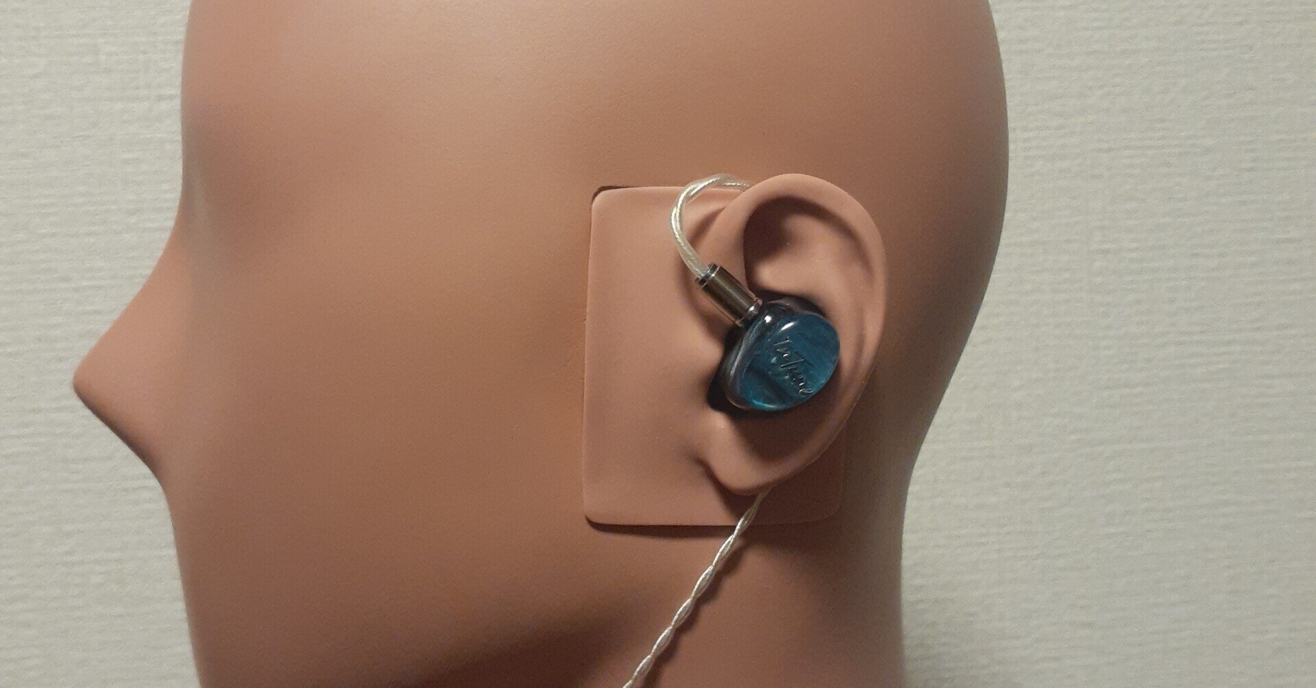 中華イヤホン iBasso IT07 レビュー】その周波数特性、THD特性