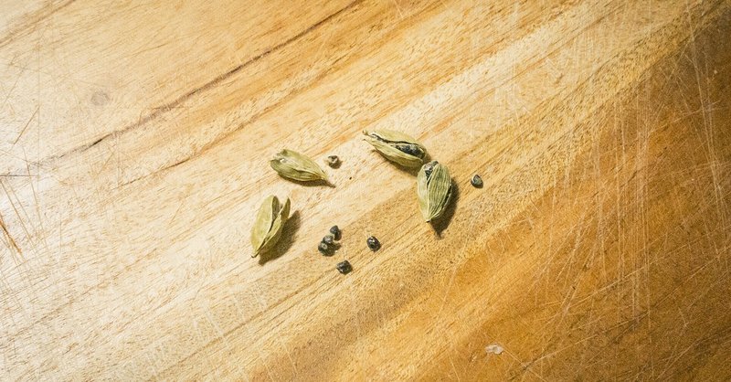 カレーあれこれ 001 カルダモン潰しは 墨を磨ること よしざっけろーに Fenugreekcurry Note