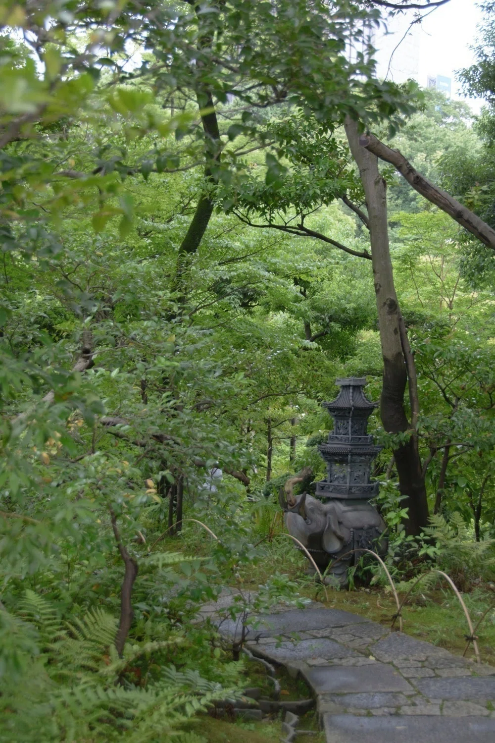 Nezu Museum: A place to visit in the lush green season.｜ぷらいまり。