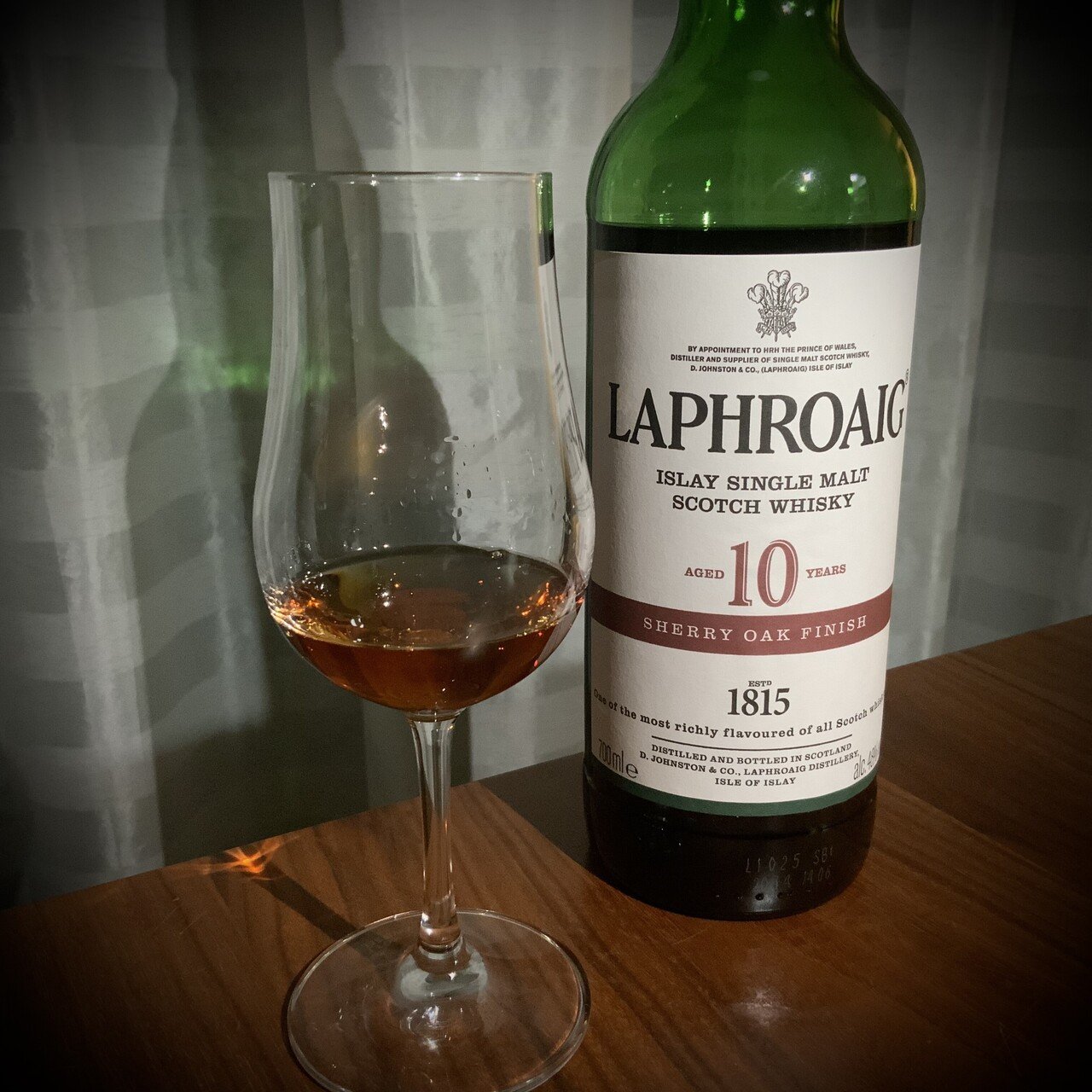 ラフロイグ 10年 シェリーオークフィニッシュ - LAPHROAIG 10Y SHERRY