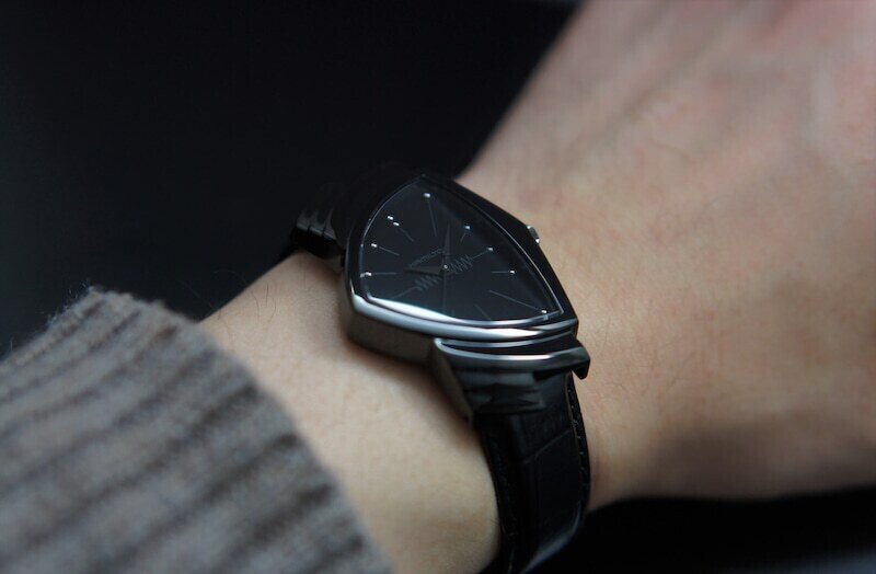 ハミルトン 腕時計美品  ベンチュラ 黒腕時計