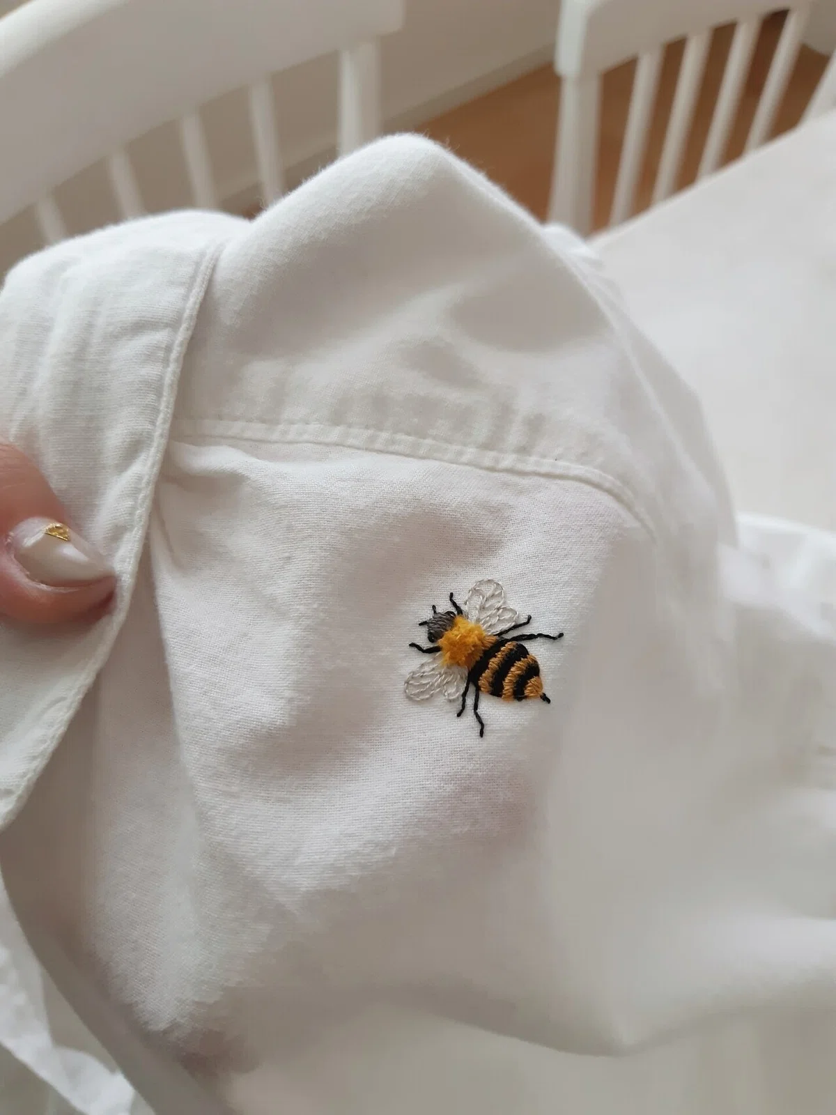 A Bee to Hide a Stain｜tsumuguya
