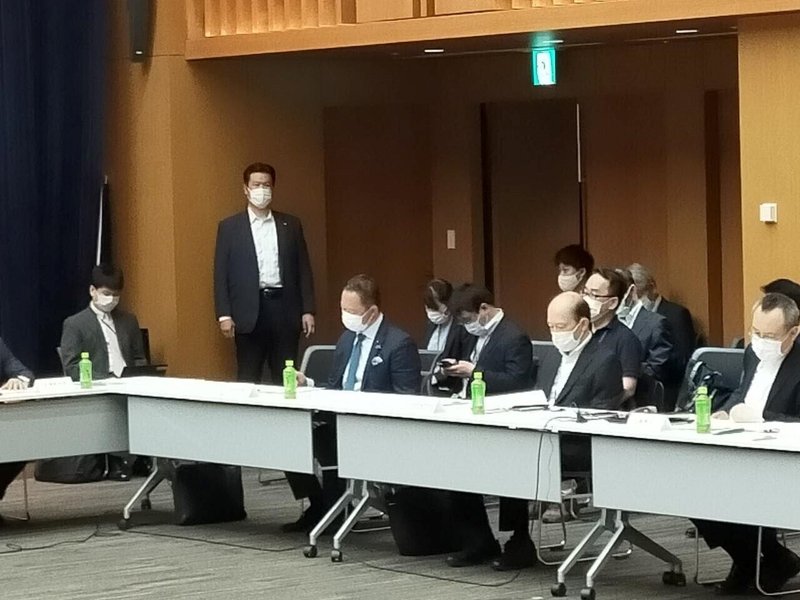 新型インフルエンザ等基本的対処方針分科会に出席