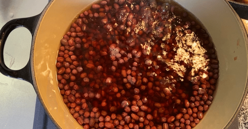 梅雨には、解毒作用や利尿作用も強い「小豆の煮汁」がオススメ