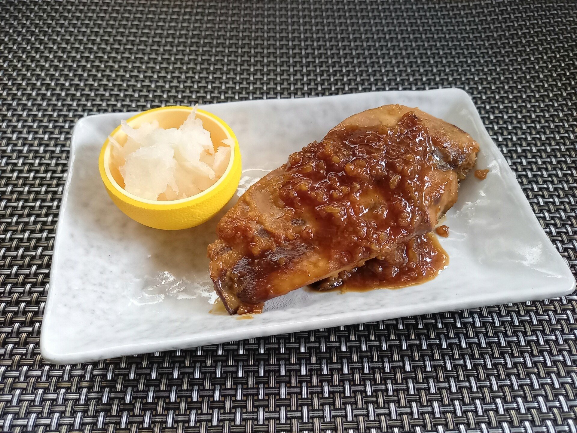 醤油麹で簡単 ブリの照り焼き 柘榴 Note