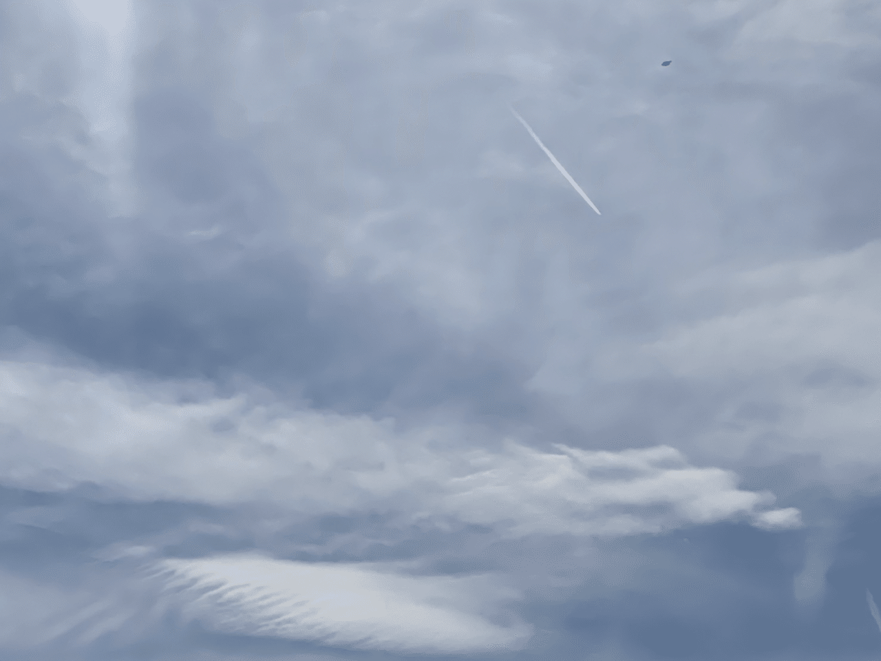 龍雲 Ako8 Note
