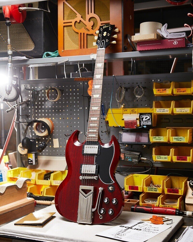 ギブソン カスタムショップより 伝説のギター Sg誕生60周年を記念し ２つの記念モデルをリリース 岡崎 和宏 クロサワ楽器名古屋店 店長 Note