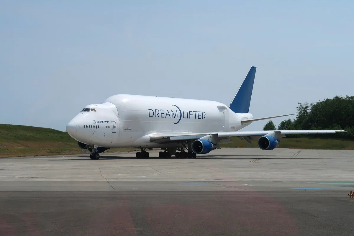 航空機DREAMLIFTER2