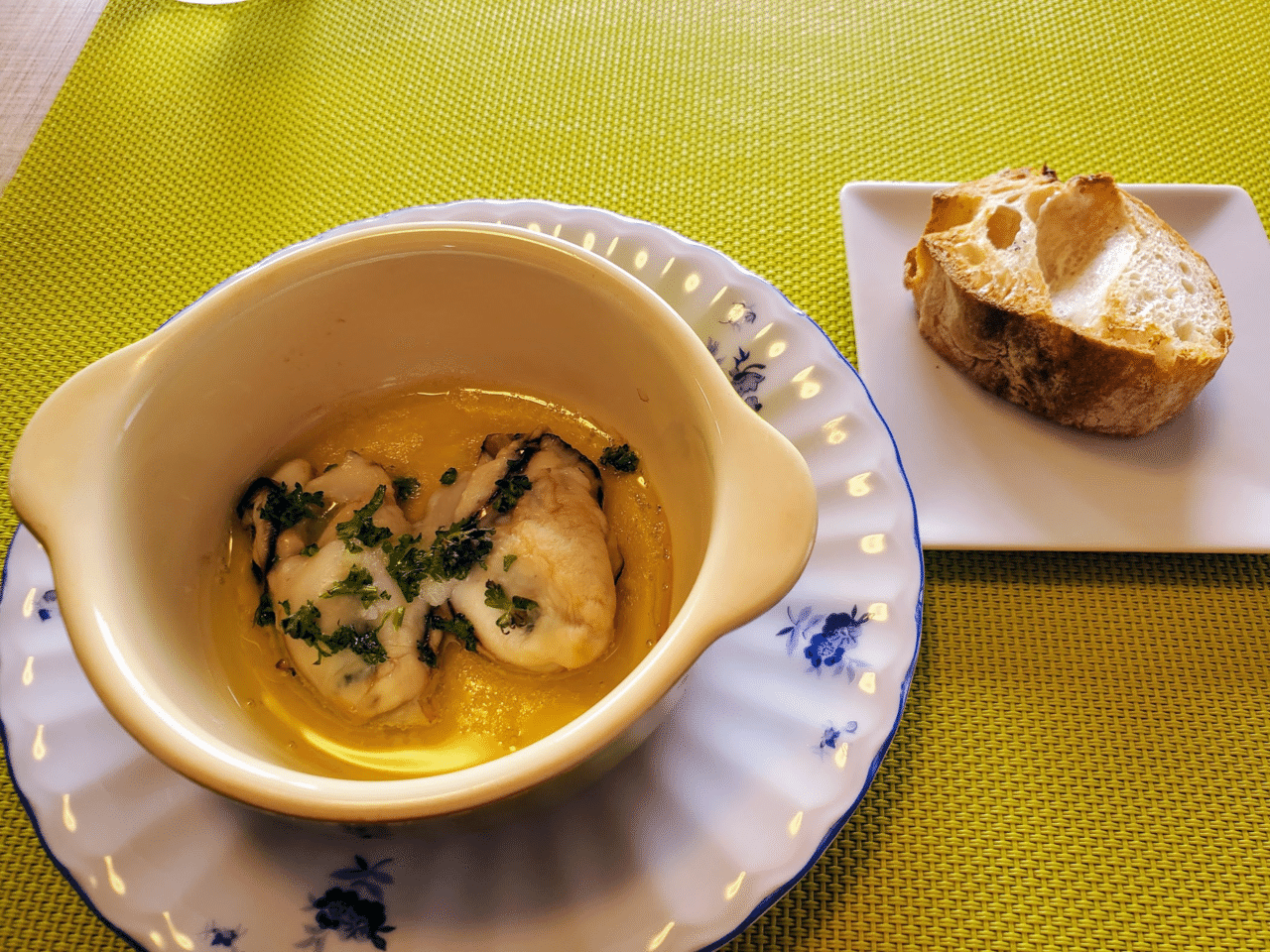 牡蠣とパン