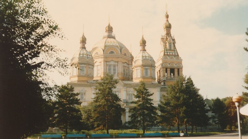 アルマアタ　ゼンコフ教会