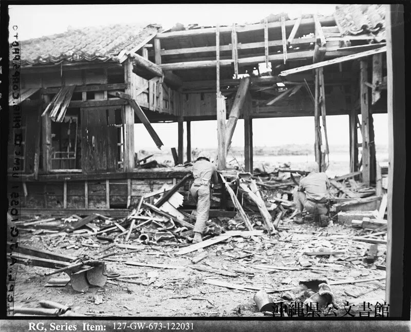 沖縄戦：1945年5月24日】「二二一一飛行場突入」─義烈空挺隊の