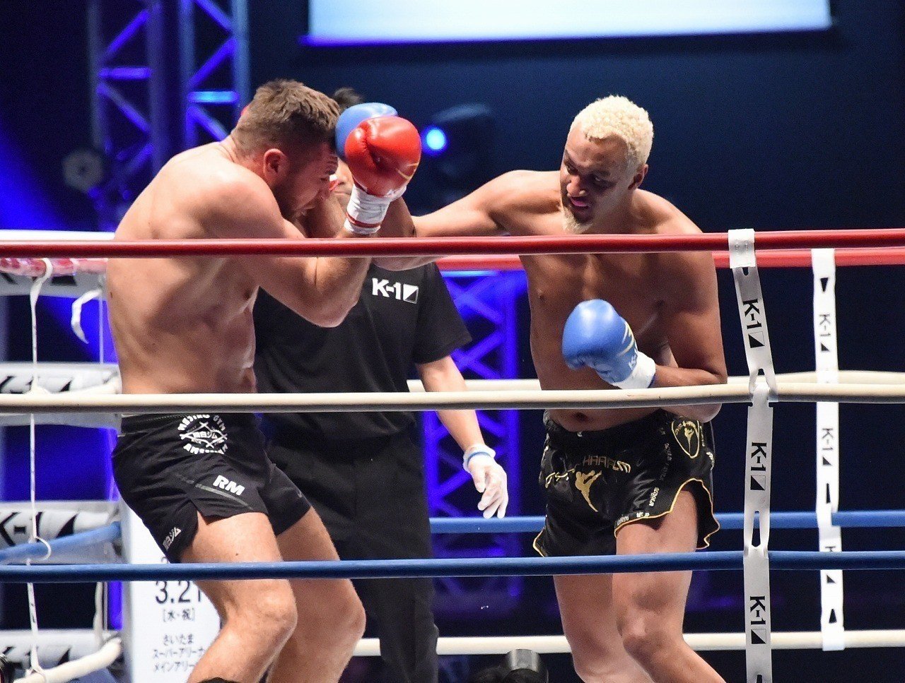 K 1 伝説の拳 シカティックの愛弟子アントニオ プラチバットが初代ヘビー級王者に 武居由樹は強豪サラビアを1r Ko 木村ミノルが城戸康裕に勝利 卜部功也 小宮山工介が海外強豪下す 11 23 ゴング格闘技 Note K 1 伝説の拳 シカティックの愛弟子アントニオ プラチバットが初代ヘビー級王者に 武居由樹は強豪サラビアを1r Ko 木村ミノルが城戸康裕に勝利 卜部功也 小宮山工介が海外強豪下す 11 23 ゴング格闘技 Note