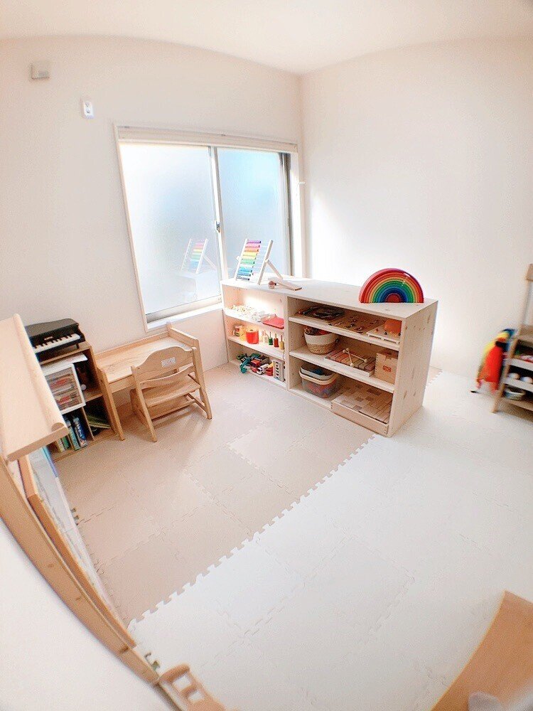1歳のモンテッソーリを意識したお部屋作り 画像あり なのまる おもちゃ おうちモンテ 環境作り Note