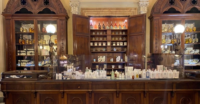 サンタ・マリア・ノヴェッラ（Santa Maria Novella）：歴史ある修道院発祥のコスメショップ、フィレンツェ本店を紹介