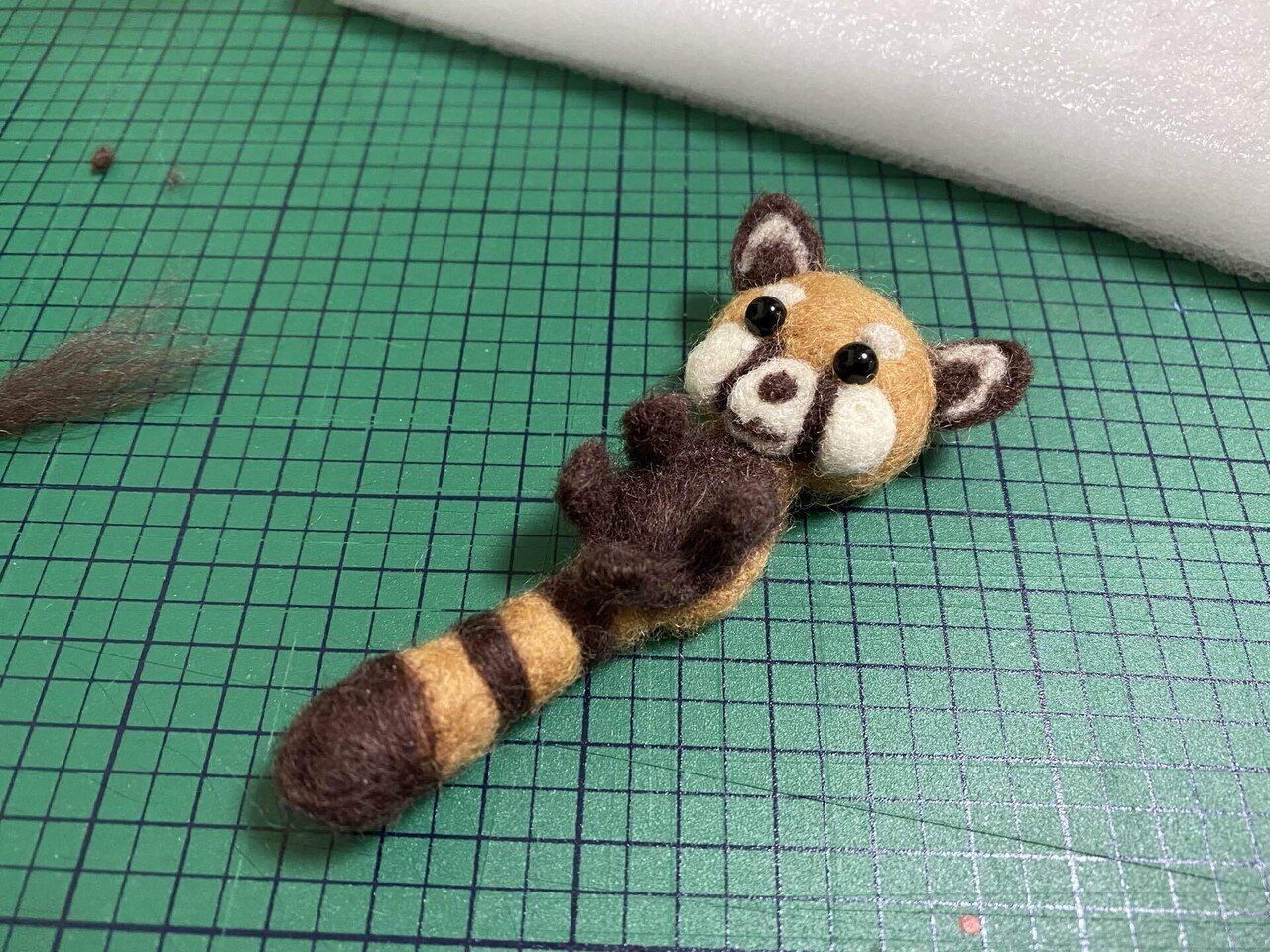 人生初挑戦！羊毛フェルトでレッサーパンダを作ってみた。【大