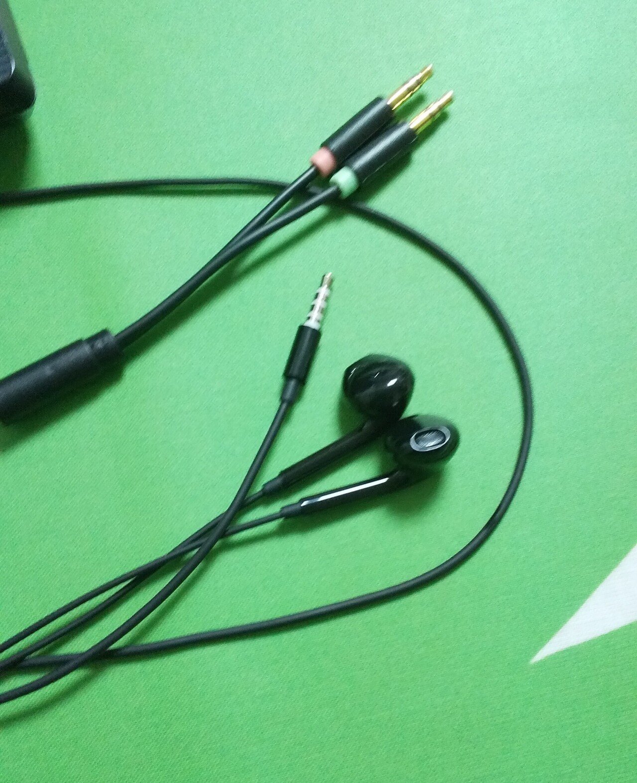 仕事で使用しているイヤホンマイクが昨日からバリバリうるさいので スマホに繋げてみると音量ゼロのまま再生しない 壊れた 断線したようで Bluetoothイヤホンマイクが不安定でバッテリー持たなく Vegita Note