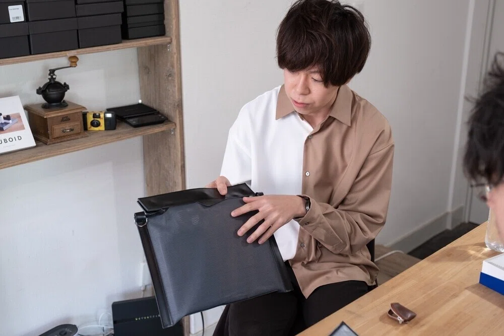 多用途かつスマート。ミニマリストのモノ選び - 赤城あきらさん｜drip