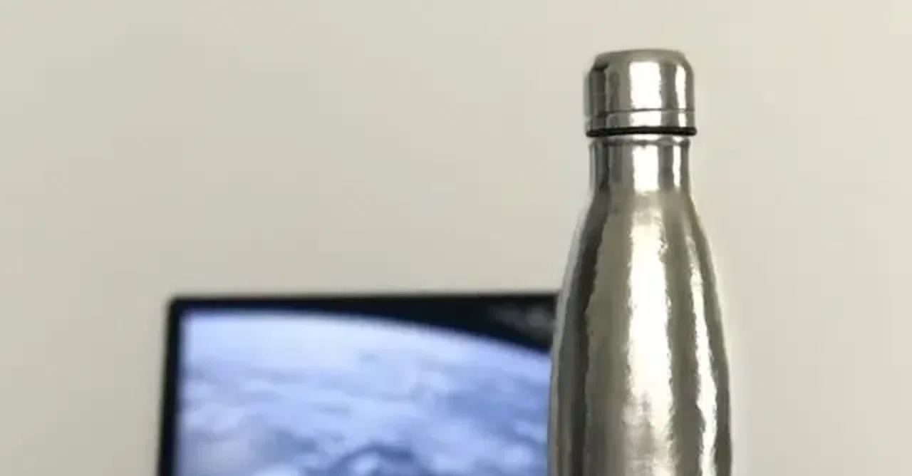 ステンレスじゃない！純チタン製の軽い、強い、錆びない水筒「POLASK