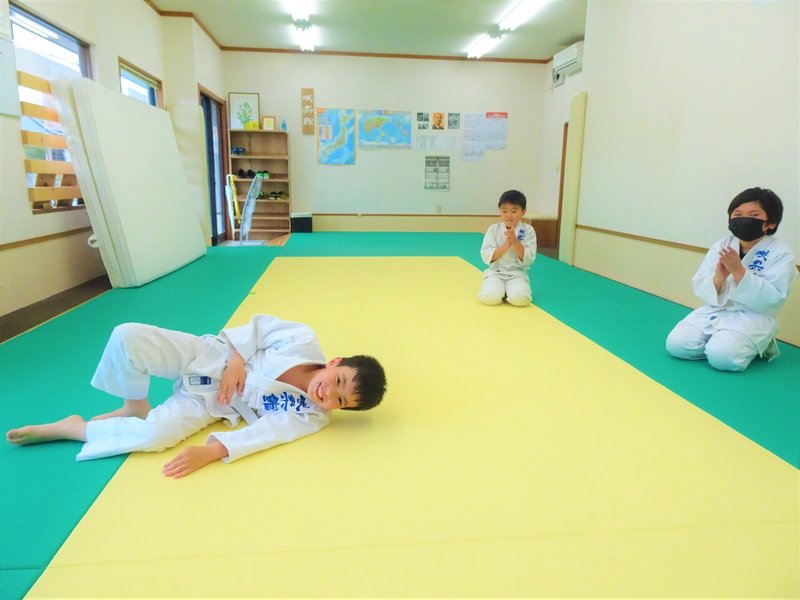 友だちに自信と勇気を与える 美点の狩人 文武一道塾 咲柔館 館長 綾川 浩史 Note