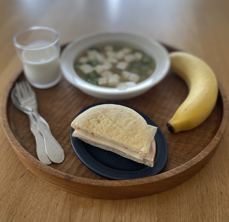 食べずに寝る日があるものよ 本田よう一 Note