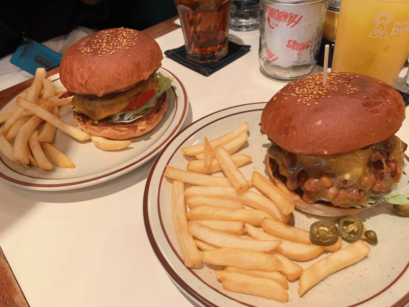 原宿の本格アメリカンハンバーガー店で楽しいランチ時間を Love編集部 Note