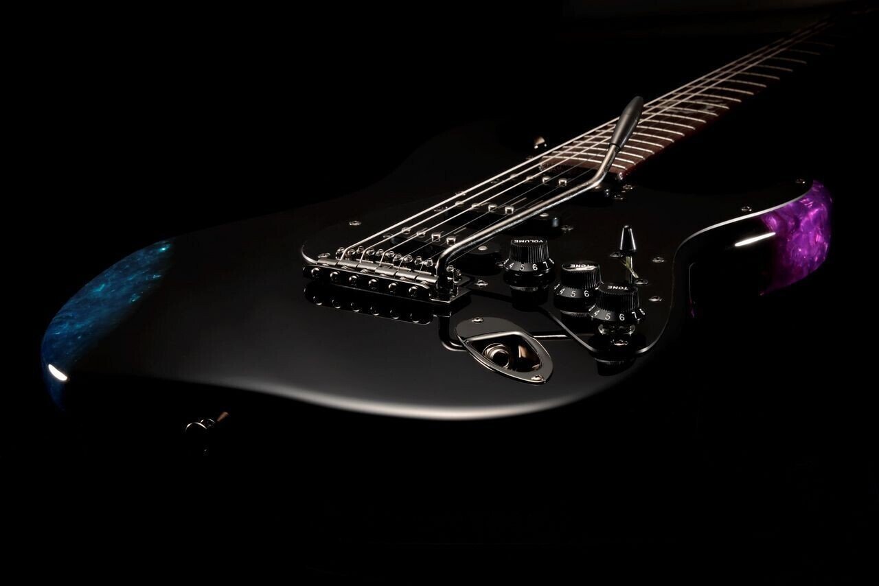 【限定モデル】FINAL FANTASY XIV STRATOCASTER Fenderから「ファイナルファンタジーXIV」とコラボしたギターが登場
