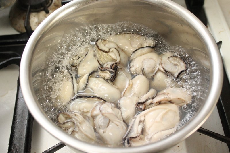 牡蠣の洗い方比較 片栗粉と大根おろし 樋口直哉 Travelingfoodlab Note