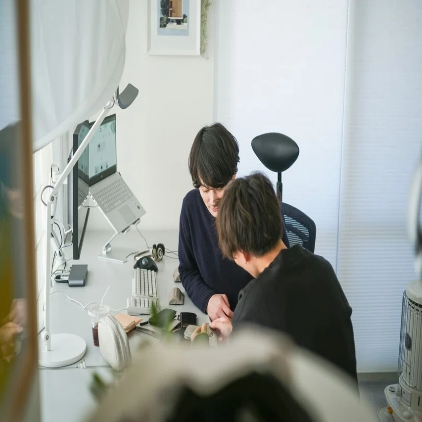 上着に隠れるサコッシュができました / ミニマリストのこだわりとは 