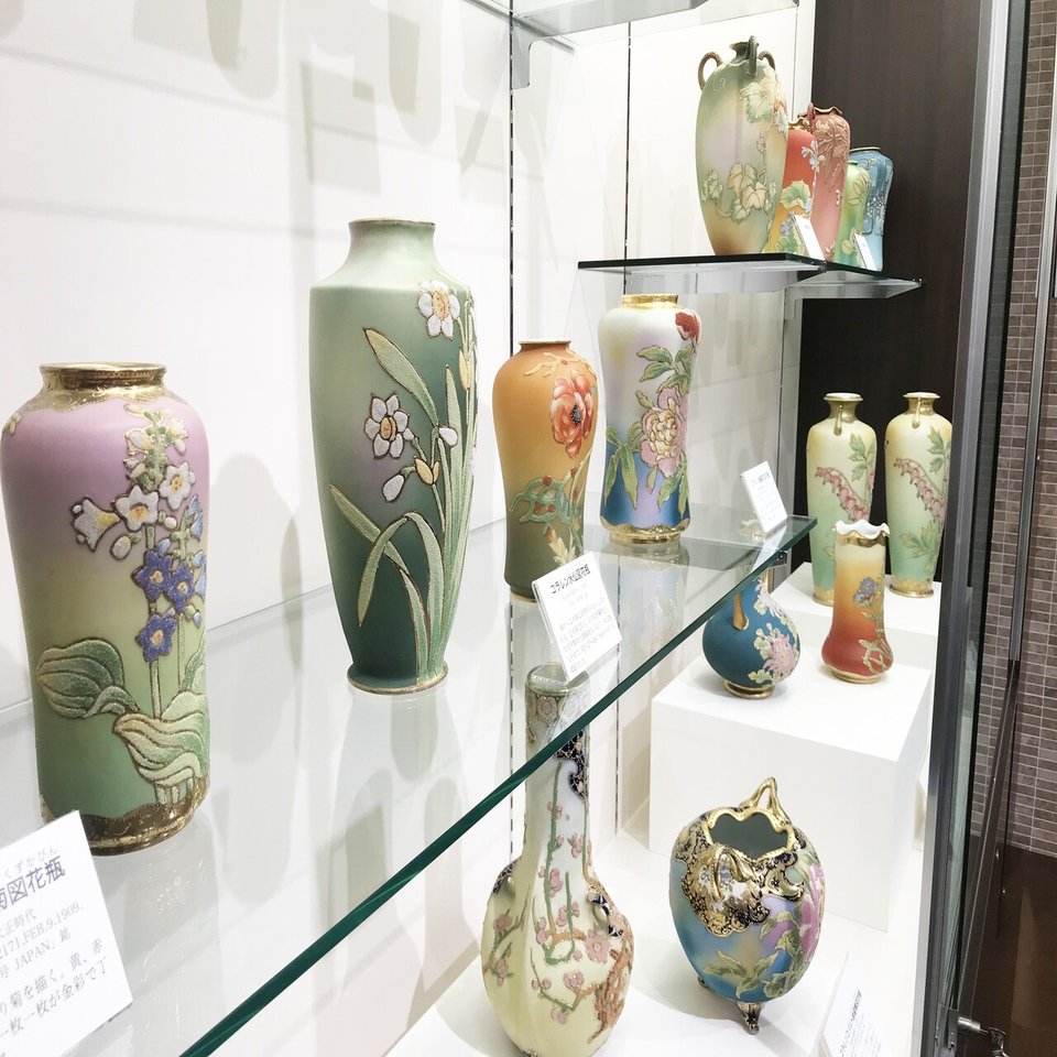 幻の陶磁器」とよばれたコラレン｜横山美術館