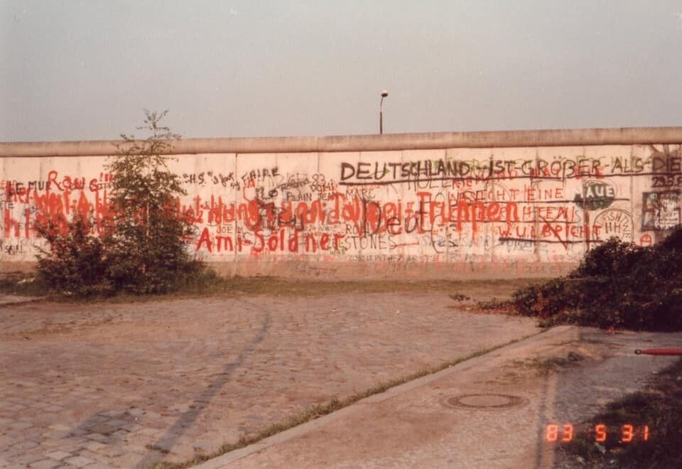 ベルリンの壁 ベルリンの壁 - Wikipedia