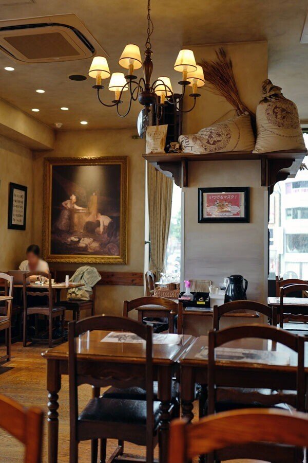 クロワッサンをカフェオレにドボン パリな朝 サカキシンイチロウ Note