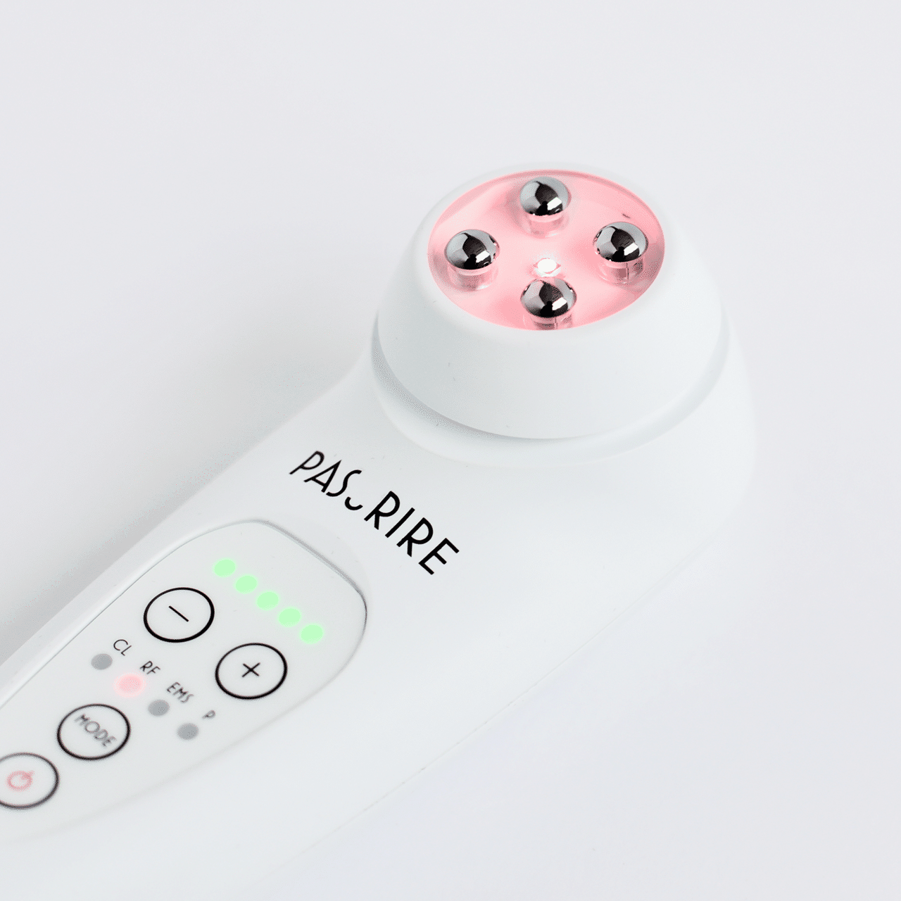 PAS RIRE 美顔器 赤色LEDライト付き PAS RIRE 美顔器 赤色LEDライト付き - メルカリ
