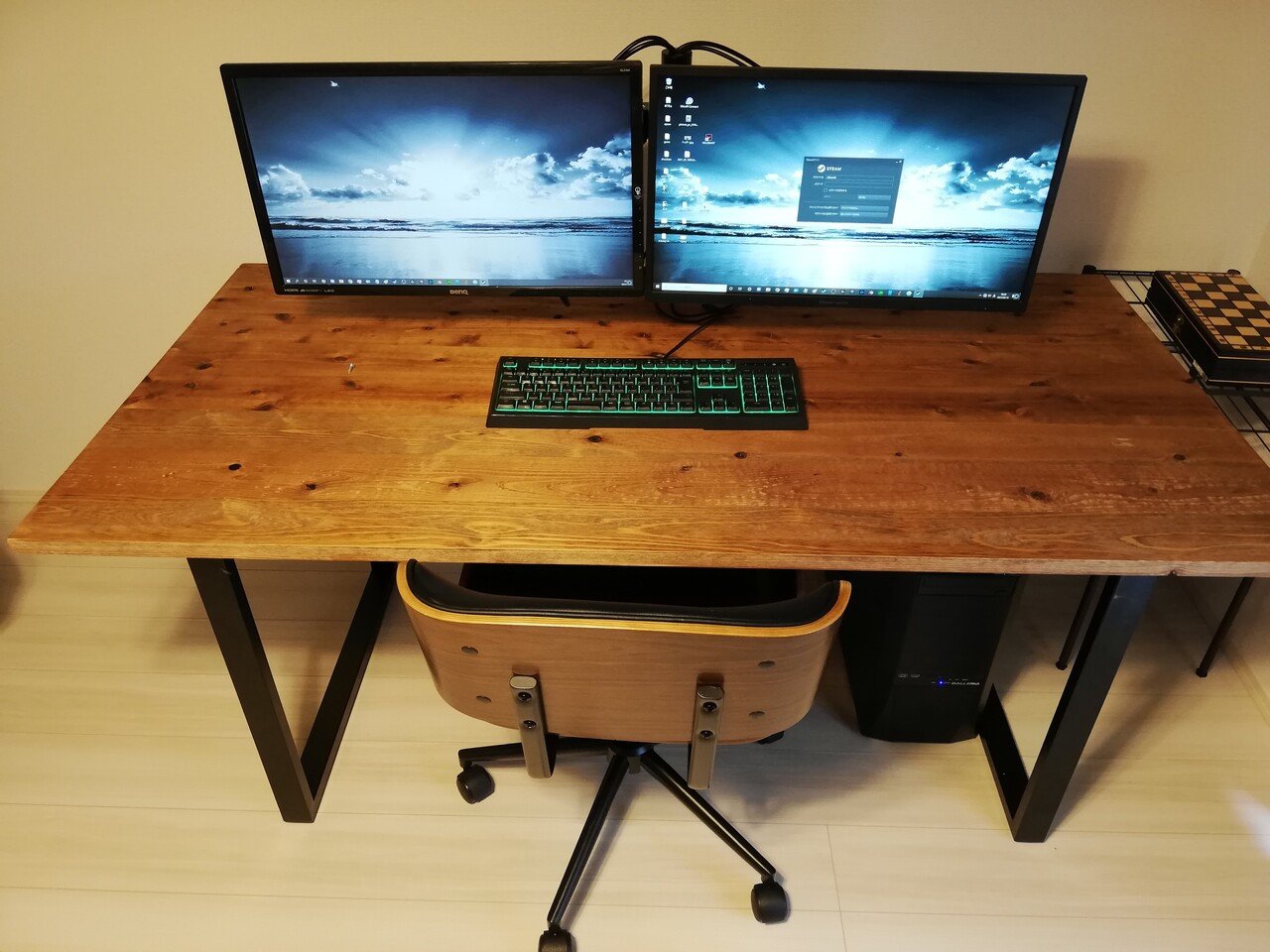 デカめのデスクをDIYした｜しんや