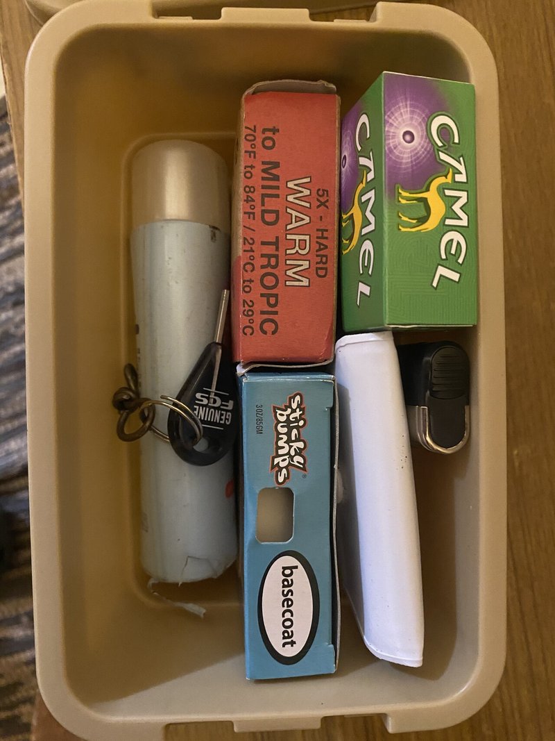 サーフワックスの保管はこれで決まり コスパ最高な調子良いケースがセリアにありました Budgiecoffee Note