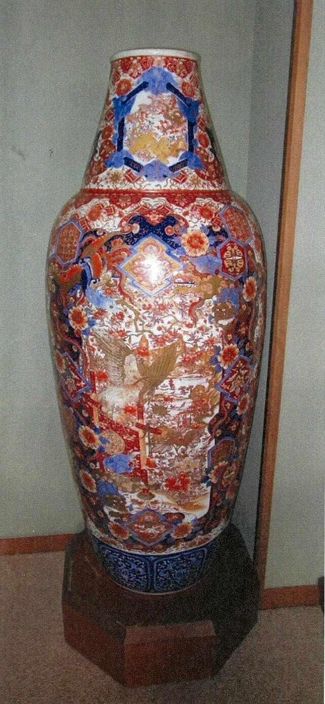 西洋人もびっくり！高さ約2メートル、有田焼の大花瓶｜横山美術館